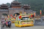Hơn 400 xe hoa rước Phật mừng Đại lễ Vesak