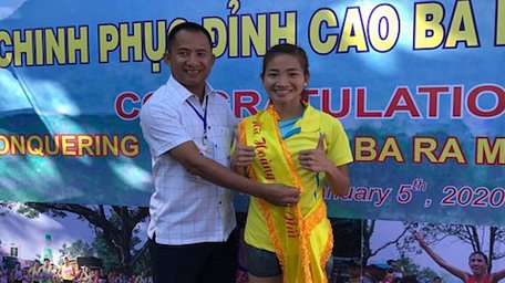 Nhà vô địch SEA Games Nguyễn Thị Oanh lên ngôi “Nữ hoàng leo núi Bà Rá” 2020.