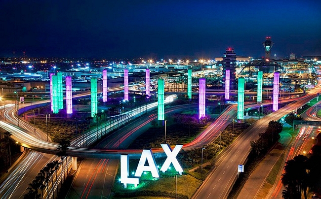 Sân bay quốc tế Los Angeles (Mỹ): là một trong những sân bay quốc tế lớn nhất thế giới.