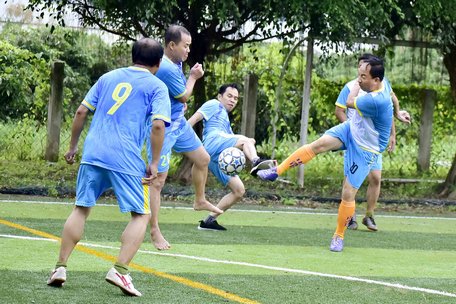 Nguyễn Quyết Tiến (10, Thanh tra Công an Vĩnh Long) ghi 7 bàn trong 3 trận đấu.