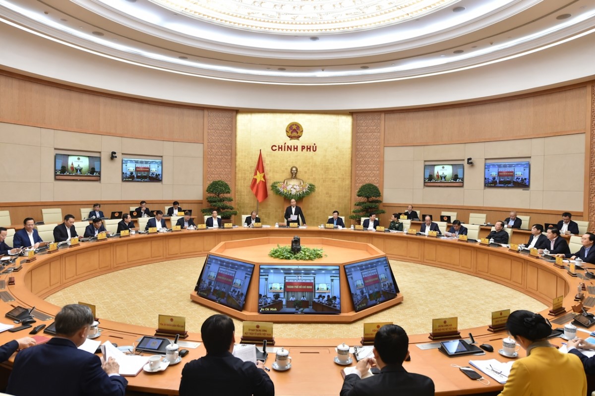 Thủ tướng Nguyễn Xuân Phúc chủ trì phiên họp Chính phủ thường kỳ tháng 11/2020. Ảnh: VGP