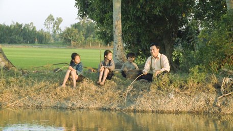 “Phim Việt giờ vàng” trên truyền hình Vĩnh Long.Ảnh trích từ phim “Tiếng sét trong mưa”.