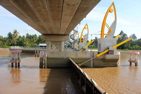 Công trình cống Vũng Liêm đã phát huy hiệu quả ngăn mặn cho tỉnh Vĩnh Long trong mùa khô 2019- 2020.