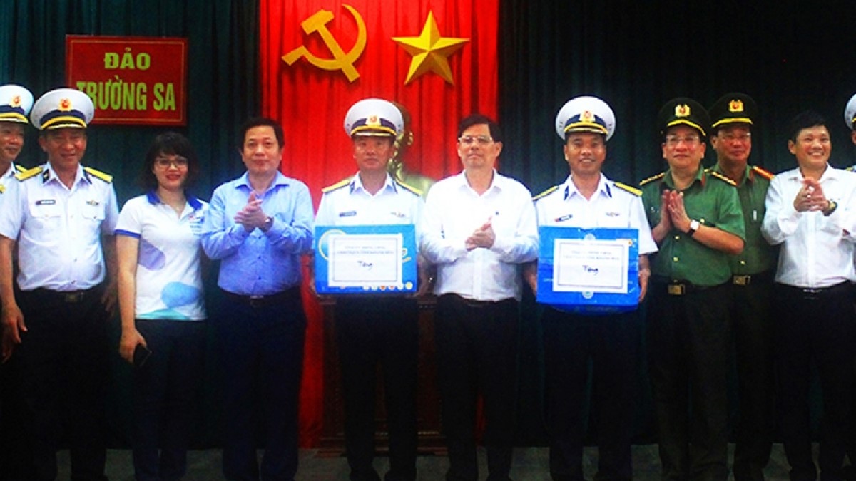 Ủy ban Bầu cử tỉnh Khánh Hòa kiểm tra công tác chuẩn bị bầu cử tại Trường Sa