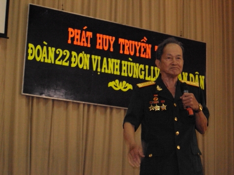 Đại tá, Anh hùng lực lượng vũ trang Nguyễn Văn Tàu.