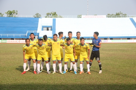 Đội bóng Vĩnh Long phấn đấu trụ hạng và nằm tốp đầu các đội hạng nhì quốc gia 2021.
