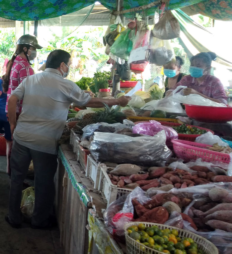 Chợ sẽ hoạt động từ 4- 19 giờ hàng ngày, hạn chế số người ra vào chợ.
