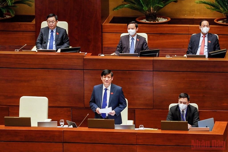Bộ trưởng Y tế Nguyễn Thanh Long là người chịu trách nhiệm chính trả lời câu hỏi chất vấn của các đại biểu Quốc hội.
