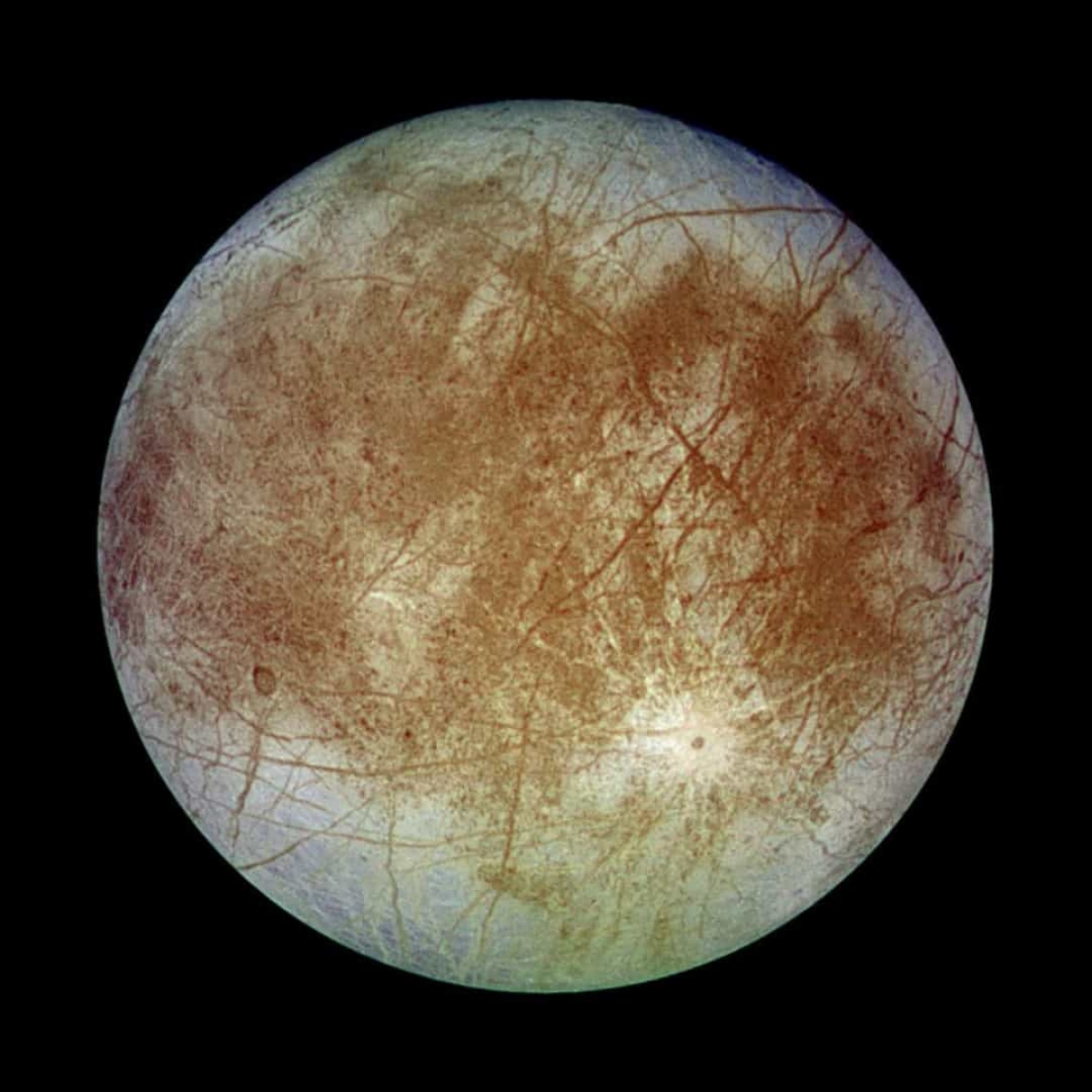 Europa là mặt trăng lớn thứ 4 của Sao Mộc. Người ra cho rằng có một đại dương tồn tại dưới bề mặt băng của Europa.
