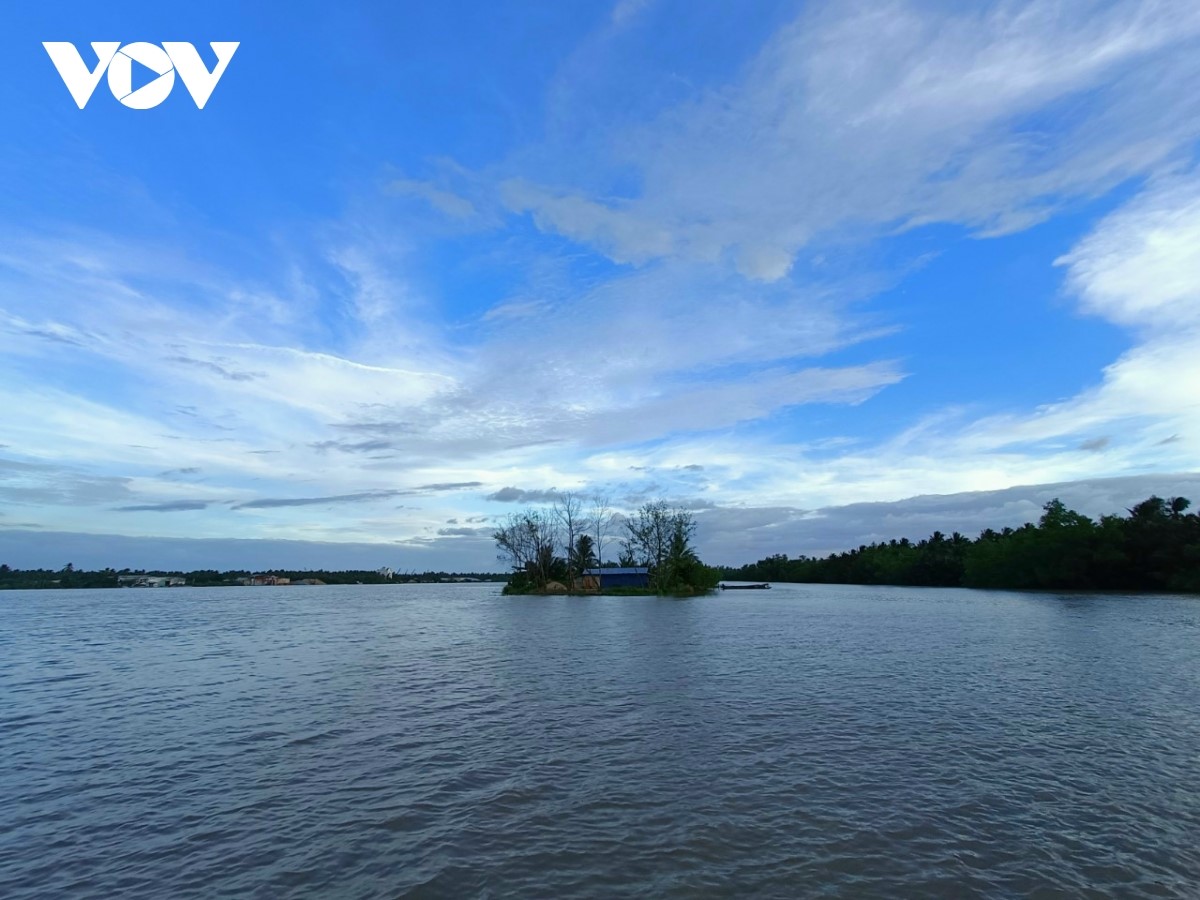 Sông Hàm Luông (tỉnh Bến Tre) hằng năm bị xâm nhập mặn nghiêm trọng. 