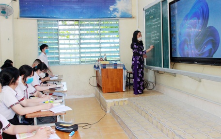 Học sinh Trường THPT Võ Văn Kiệt vừa hoàn thành chương trình học kỳ 2 lớp 12.
