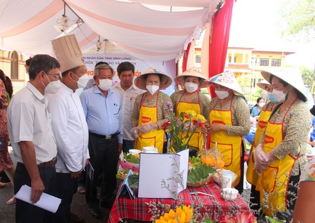 Hội thi là dịp để giới thiệu sản vật, món ngon địa phương đến với du khách.