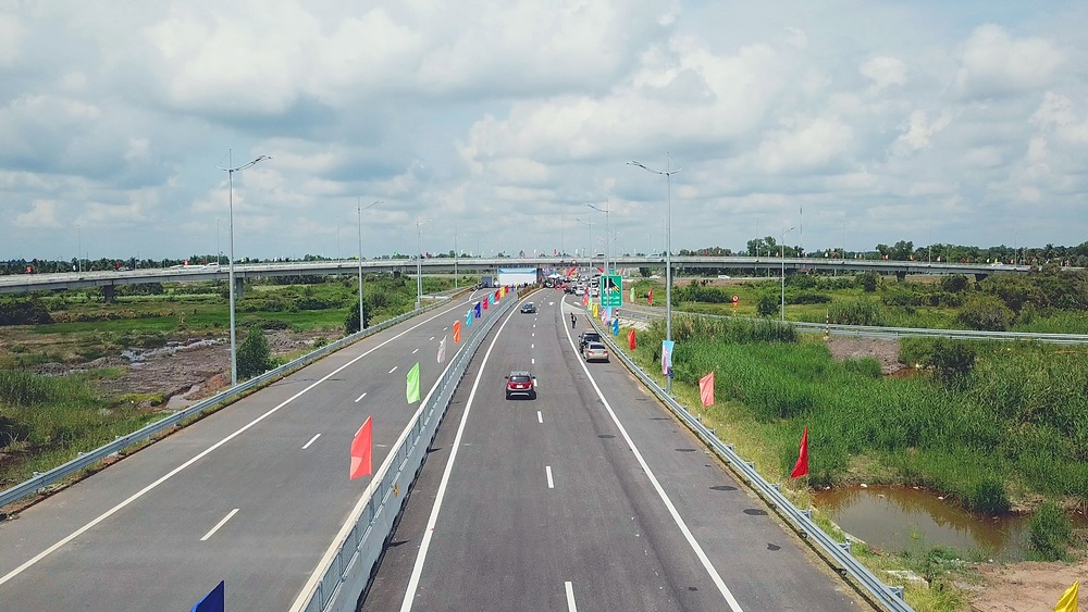 Việc khánh thành cao tốc Trung Lương –Mỹ Thuận cũng là bước khởi đầu để phấn đấu từ nay đến cuối năm 2022 hoàn thành tiếp 361 km đường cao tốc trên tuyến Bắc – Nam, phấn đấu đến 2025 hoàn thành toàn tuyến cao tốc Bắc – Nam từ Lạng Sơn đến mũi Cà Mau.