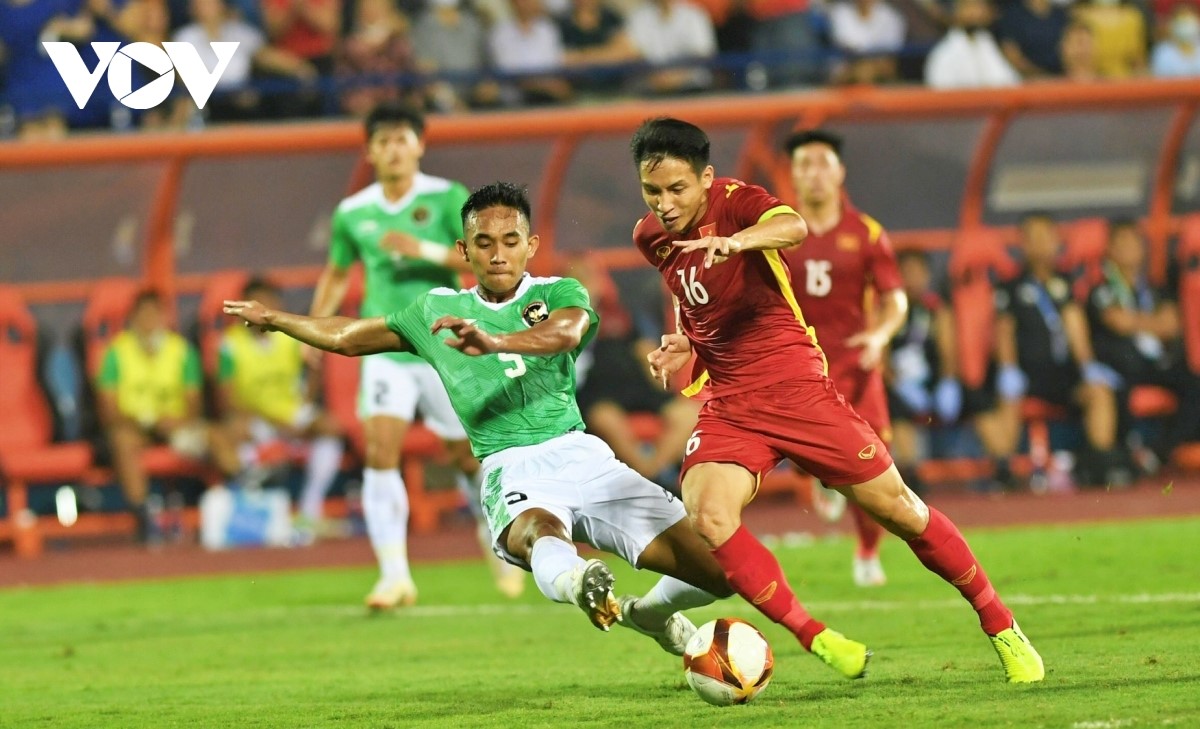 U23 Indonesia bị suy giảm thể lực trong hiệp 2 (Ảnh: Dương Thuật).