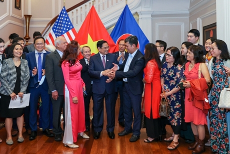 Thủ tướng Phạm Minh Chính gặp gỡ đại diện cộng đồng người Việt ở khu Bờ Đông Hoa Kỳ - Ảnh: VGP/Nhật Bắc