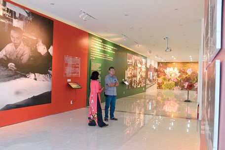 Một góc Nhà trưng bày Chủ tịch Hồ Chí Minh với Cách mạng Việt Nam. (Ảnh: LT)