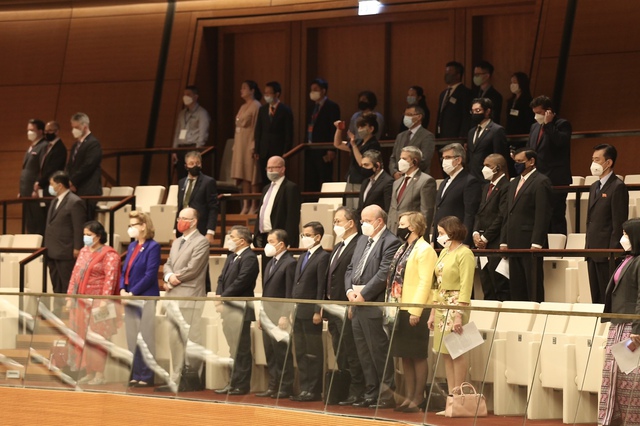Đại diện các cơ quan ngoại giao, tổ chức quốc tế tại Hà Nội dự phiên khai mạc kỳ họp thứ 3, Quốc hội khóa XV - Ảnh: VGP/Nhật Bắc