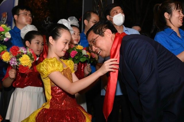Thủ tướng Phạm Minh Chính: Hãy lắng nghe trẻ em bằng trái tim, hãy bảo vệ trẻ em bằng hành động - Ảnh: VGP/Nhật Bắc