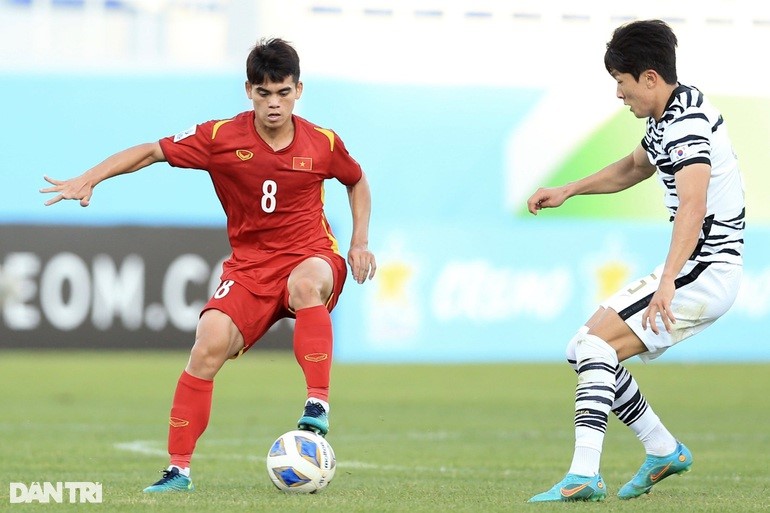 U23 Hàn Quốc gặp khó trước lối chơi tự tin và đầy quyết tâm của U23 Việt Nam (Ảnh: Duy Hiếu).