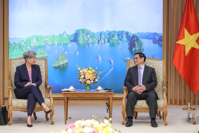 Thủ tướng Phạm Minh Chính hoan nghênh chuyến thăm Việt Nam đầu tiên của Bà Penny Wong trên cương vị Bộ trưởng Ngoại giao Australia - Ảnh VGP/Nhật Bắc