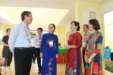 Thứ trưởng Bộ GD- ĐT Nguyễn Văn Phúc đánh giá cao công tác thi tại các điểm thi.