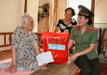 Thăm và tặng quà tri ân Mẹ Việt Nam anh hùng