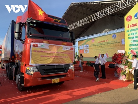  Chuyến hàng xuất khẩu sầu riêng chính ngạch đầu tiên của Việt Nam.