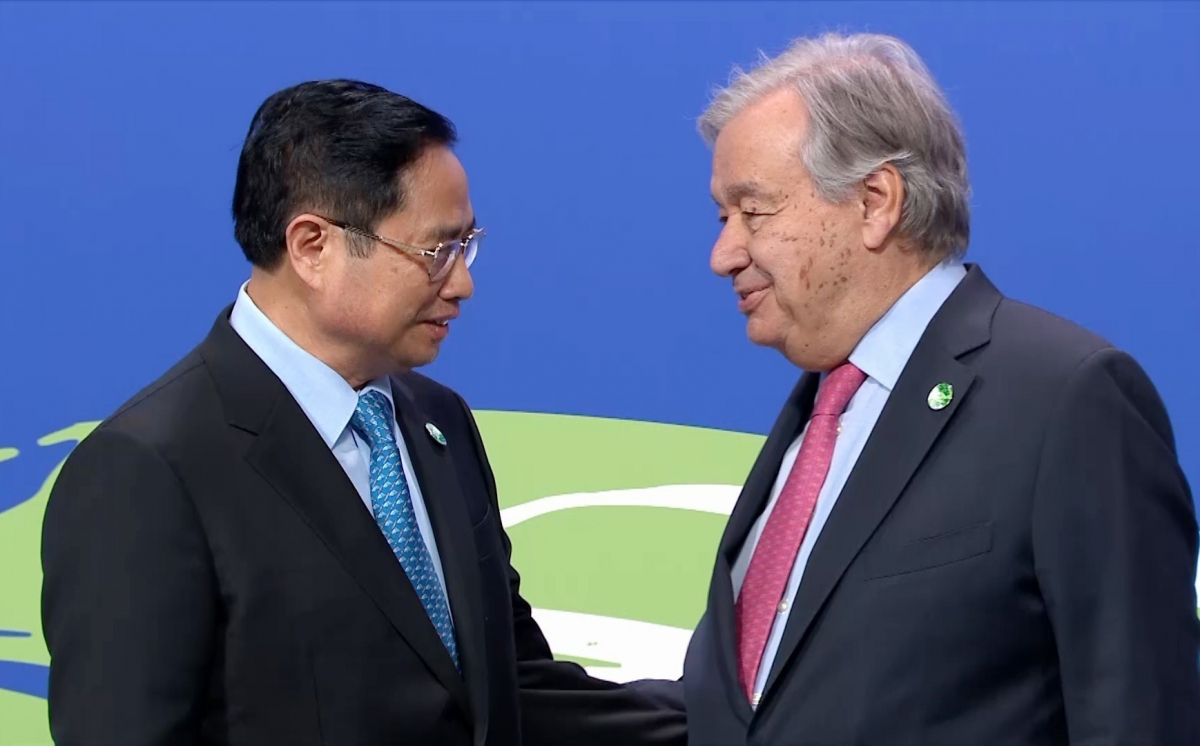 Tổng thư ký Liên hợp quốc Antonio Guterres và Thủ tướng Phạm Minh Chính tại Hội nghị COP26 vào tháng 11/2021.