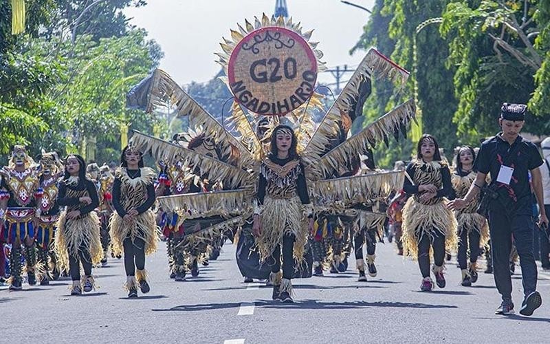 Lễ hội với sự tham gia của hàng nghìn người tại Indonesia.