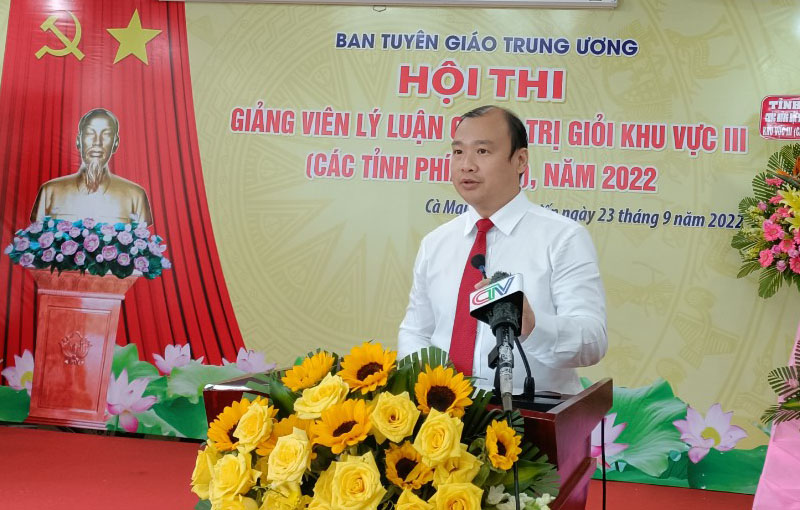 Đồng chí Lê Hải Bình- Phó Trưởng Ban Tuyên giáo Trung ương phát biểu khai mạc hội thi