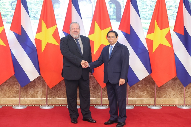  Chuyến thăm hữu nghị chính thức Việt Nam của Thủ tướng Cuba Manuel Marrero Cruz nhằm triển khai các nội dung thỏa thuận đạt được giữa lãnh đạo cấp cao hai nước, tiếp nối và phát triển quan hệ đặc biệt Việt Nam-Cuba - Ảnh: VGP/Nhật Bắc