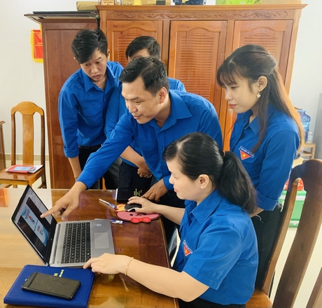 Huyện Đoàn Long Hồ luôn chủ động cung cấp những thông tin chính thống về các vấn đề đoàn viên, thanh niên quan tâm trên mạng xã hội.