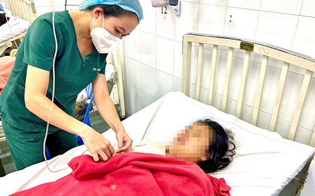 Sản phụ Vĩnh Long mắc sốt xuất huyết nặng vượt cạn thành công tại Bệnh viện Phụ sản Cần Thơ.Ảnh bệnh viện cung cấp