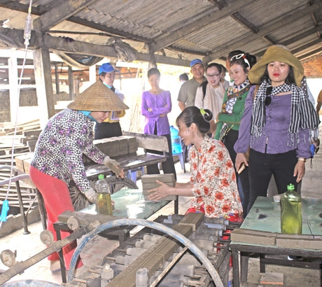 Trải nghiệm tại làng nghề truyền thống sẽ thu hút du khách trong tương lai.