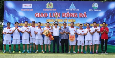  Viettel Vĩnh Long xuất sắc vô địch Giải Bóng đá mini Tứ Hùng.