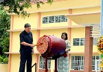Phó Chủ nhiệm Thường trực UBKT Trung ương- Trần Văn Rón dự khai giảng tại Trường THCS Thuận An