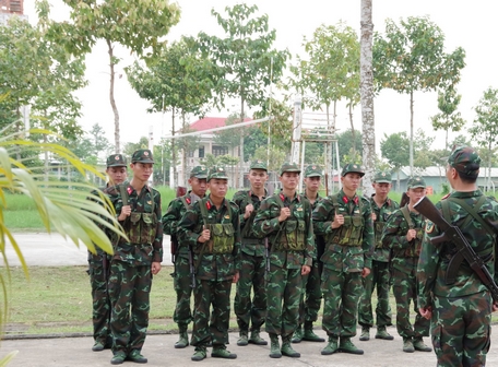 Lực lượng vũ trang nâng cao chất lượng huấn luyện, sẵn sàng chiến đấu.