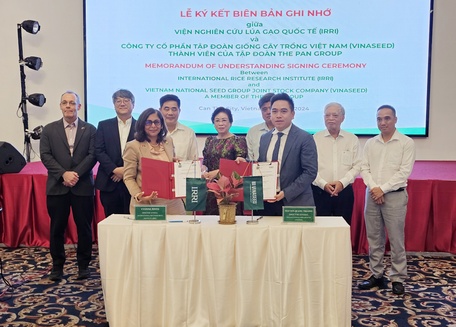 Tại hội thảo cũng diễn ra lễ ký kết hợp tác giữa Viện nghiên cứu lúa gạo Quốc tế và Tập đoàn giống cây trồng Việt Nam.